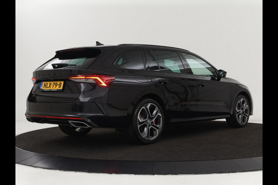 Škoda Octavia 1.4 TSI RS iV PHEV | Head-Up | Stoel & stuurverwarming | Adaptive cruise | Standkachel | Matrix LED | Massage | Alcantara | Camera | Carplay | Memory | Canton Sound | Virtual Cockpit | Side Assist