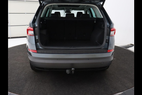 Škoda Kodiaq 1.5 TSI Business Edition | Panoramadak | Stoelverwarming | Adaptive cruise | Trekhaak | Virtual Cockpit | Canton Sound | Keyless | Camera | Navigatie | Carplay | 19'' lichtmetalen velgen