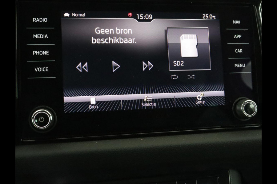 Škoda Kodiaq 1.5 TSI Business Edition | Panoramadak | Stoelverwarming | Adaptive cruise | Trekhaak | Virtual Cockpit | Canton Sound | Keyless | Camera | Navigatie | Carplay | 19'' lichtmetalen velgen