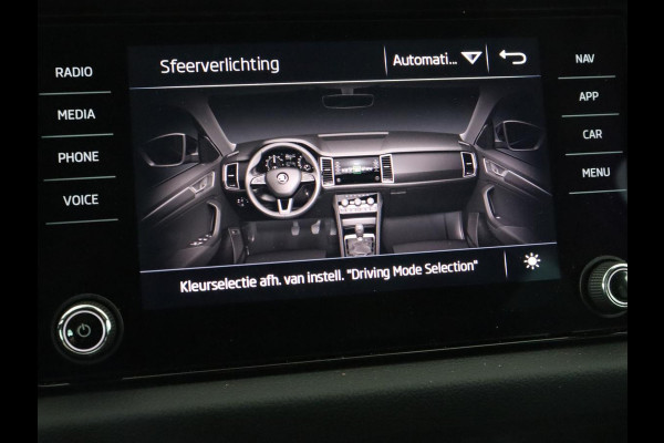Škoda Kodiaq 1.5 TSI Business Edition | Panoramadak | Stoelverwarming | Adaptive cruise | Trekhaak | Virtual Cockpit | Canton Sound | Keyless | Camera | Navigatie | Carplay | 19'' lichtmetalen velgen