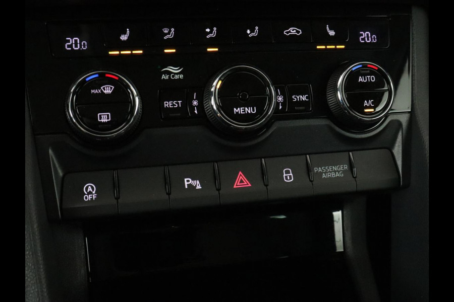 Škoda Kodiaq 1.5 TSI Business Edition | Panoramadak | Stoelverwarming | Adaptive cruise | Trekhaak | Virtual Cockpit | Canton Sound | Keyless | Camera | Navigatie | Carplay | 19'' lichtmetalen velgen