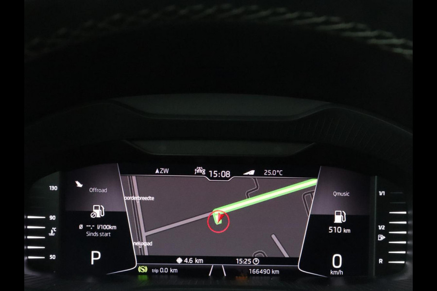 Škoda Kodiaq 1.5 TSI Business Edition | Panoramadak | Stoelverwarming | Adaptive cruise | Trekhaak | Virtual Cockpit | Canton Sound | Keyless | Camera | Navigatie | Carplay | 19'' lichtmetalen velgen