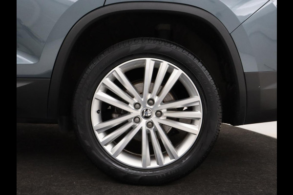Škoda Kodiaq 1.5 TSI Business Edition | Panoramadak | Stoelverwarming | Adaptive cruise | Trekhaak | Virtual Cockpit | Canton Sound | Keyless | Camera | Navigatie | Carplay | 19'' lichtmetalen velgen