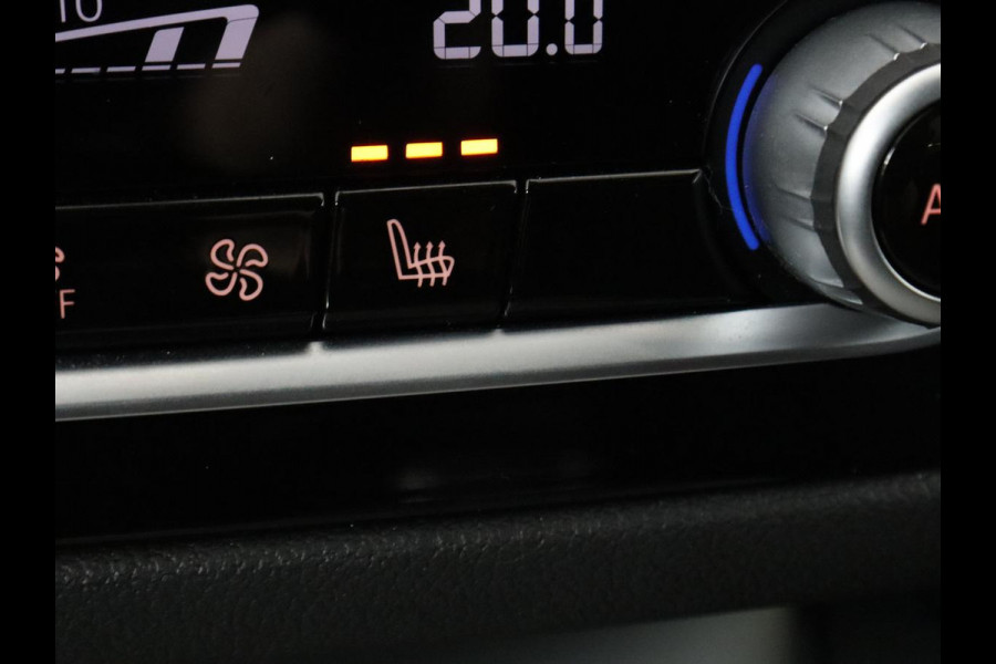BMW 5 Serie 530e M Sport | Alcantara | Stoelverwarming | Trekhaak | Camera | Sfeerverlichting | Park Assist | Sportstoelen | Navigatie
