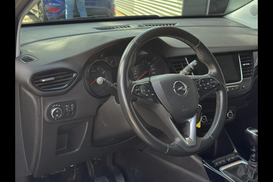 Opel Crossland X 1.2 Turbo 120 Jaar Edition - Navigatie / Apple CarPlay I Airco I LED I PDC I Sport velgen I Dealer onderhouden