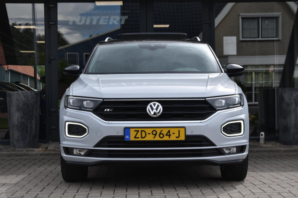Volkswagen T-Roc 1.5 TSI Sport R-Line | PANORAMADAK | VIRTUAL COCKPIT | NAP | APPLE CARPLAY | ANDROID AUTO