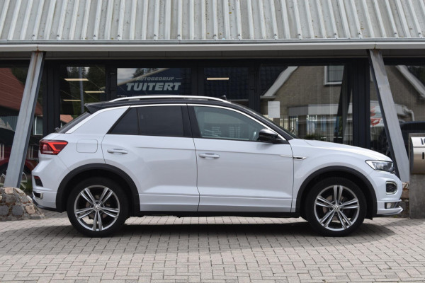 Volkswagen T-Roc 1.5 TSI Sport R-Line | PANORAMADAK | VIRTUAL COCKPIT | NAP | APPLE CARPLAY | ANDROID AUTO