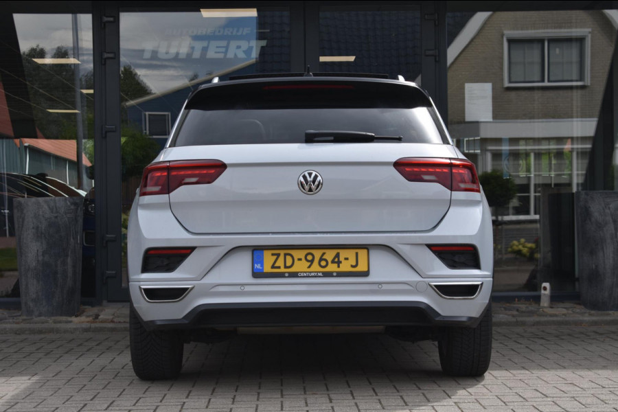 Volkswagen T-Roc 1.5 TSI Sport R-Line | PANORAMADAK | VIRTUAL COCKPIT | NAP | APPLE CARPLAY | ANDROID AUTO