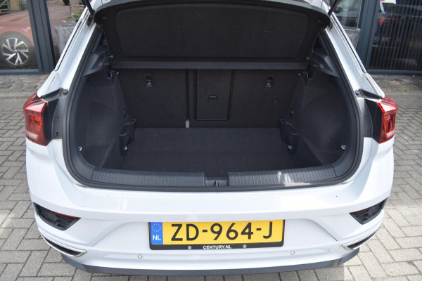 Volkswagen T-Roc 1.5 TSI Sport R-Line | PANORAMADAK | VIRTUAL COCKPIT | NAP | APPLE CARPLAY | ANDROID AUTO