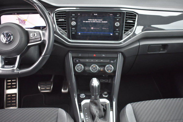 Volkswagen T-Roc 1.5 TSI Sport R-Line | PANORAMADAK | VIRTUAL COCKPIT | NAP | APPLE CARPLAY | ANDROID AUTO
