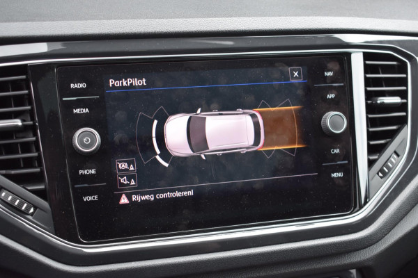 Volkswagen T-Roc 1.5 TSI Sport R-Line | PANORAMADAK | VIRTUAL COCKPIT | NAP | APPLE CARPLAY | ANDROID AUTO