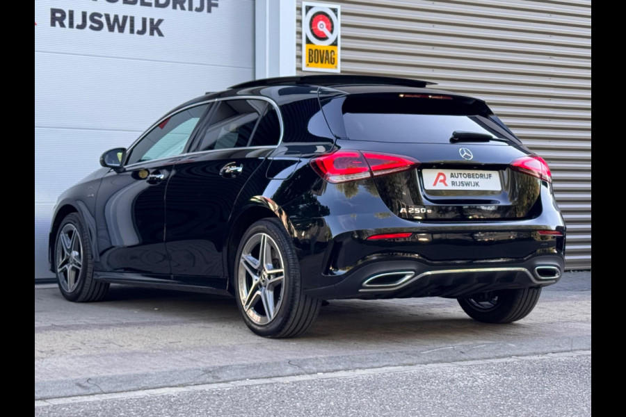Mercedes-Benz A-Klasse 250 e AMG Pano/Camera/Sfeer