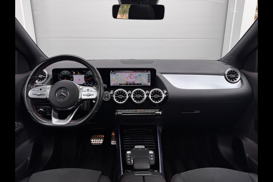 Mercedes-Benz GLA 250 4MATIC AMG Line Pano/Camera/Sfeer