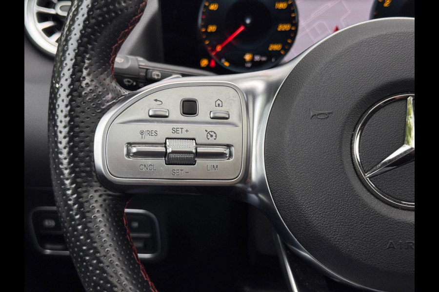 Mercedes-Benz GLA 250 4MATIC AMG Line Pano/Camera/Sfeer
