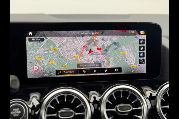 Mercedes-Benz GLA 250 4MATIC AMG Line Pano/Camera/Sfeer