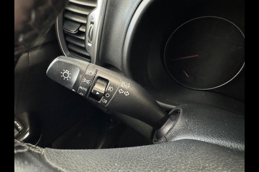 Kia Sportage 1.6 GDI Design Edition NAVIGATIE CAMERA CRUISE APPLE CARPLAY STOEL-STUURVERWARMING USB AUX PDC START/STOP LANE ASSIST