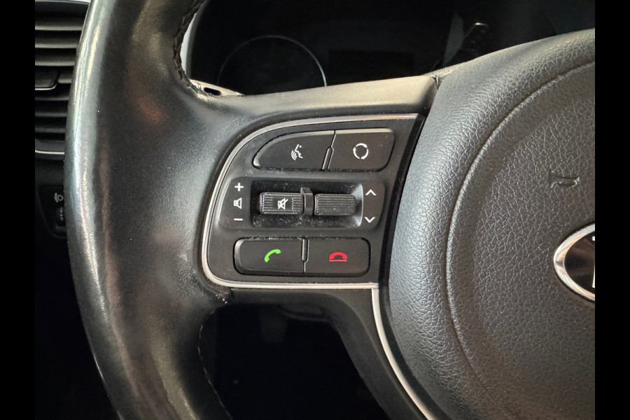 Kia Sportage 1.6 GDI Design Edition NAVIGATIE CAMERA CRUISE APPLE CARPLAY STOEL-STUURVERWARMING USB AUX PDC START/STOP LANE ASSIST