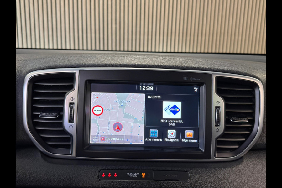 Kia Sportage 1.6 GDI Design Edition NAVIGATIE CAMERA CRUISE APPLE CARPLAY STOEL-STUURVERWARMING USB AUX PDC START/STOP LANE ASSIST