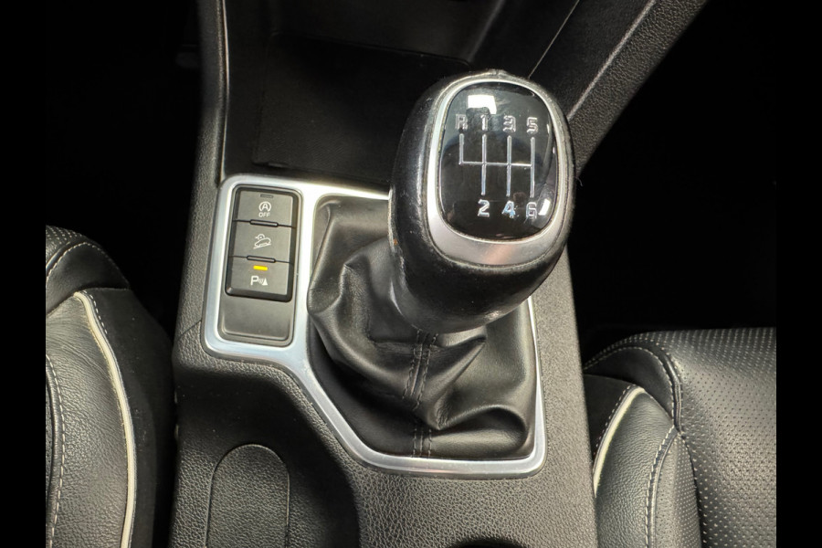 Kia Sportage 1.6 GDI Design Edition NAVIGATIE CAMERA CRUISE APPLE CARPLAY STOEL-STUURVERWARMING USB AUX PDC START/STOP LANE ASSIST