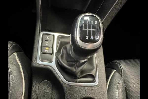 Kia Sportage 1.6 GDI Design Edition NAVIGATIE CAMERA CRUISE APPLE CARPLAY STOEL-STUURVERWARMING USB AUX PDC START/STOP LANE ASSIST