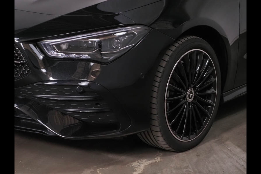 Mercedes-Benz CLA-Klasse 250 e AMG Plug-In Hybride | AMG Line | Night Pakket | Panorama Schuif-Kanteldak | Burmester® Surround-Soundsystem | AC / DC Laden | Inclusief 24 maanden MB Certified garantie voor Europa.