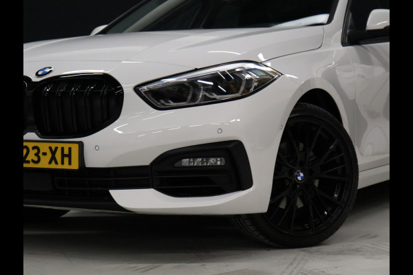 BMW 1-serie 118i Sport [CAMERA, APPLE CARPLAY, VIRTUAL COCKPIT, DAB, LED DIMLICHT, CRUISE CONTROL, NIEUWSTAAT]