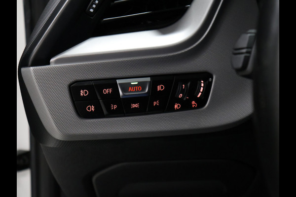 BMW 1-serie 118i Sport [CAMERA, APPLE CARPLAY, VIRTUAL COCKPIT, DAB, LED DIMLICHT, CRUISE CONTROL, NIEUWSTAAT]