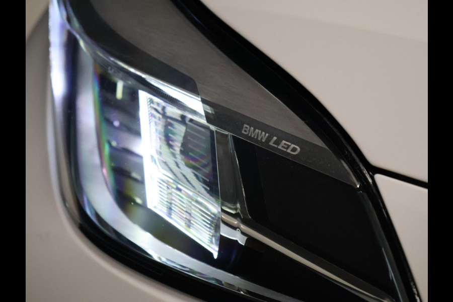 BMW 1-serie 118i Sport [CAMERA, APPLE CARPLAY, VIRTUAL COCKPIT, DAB, LED DIMLICHT, CRUISE CONTROL, NIEUWSTAAT]