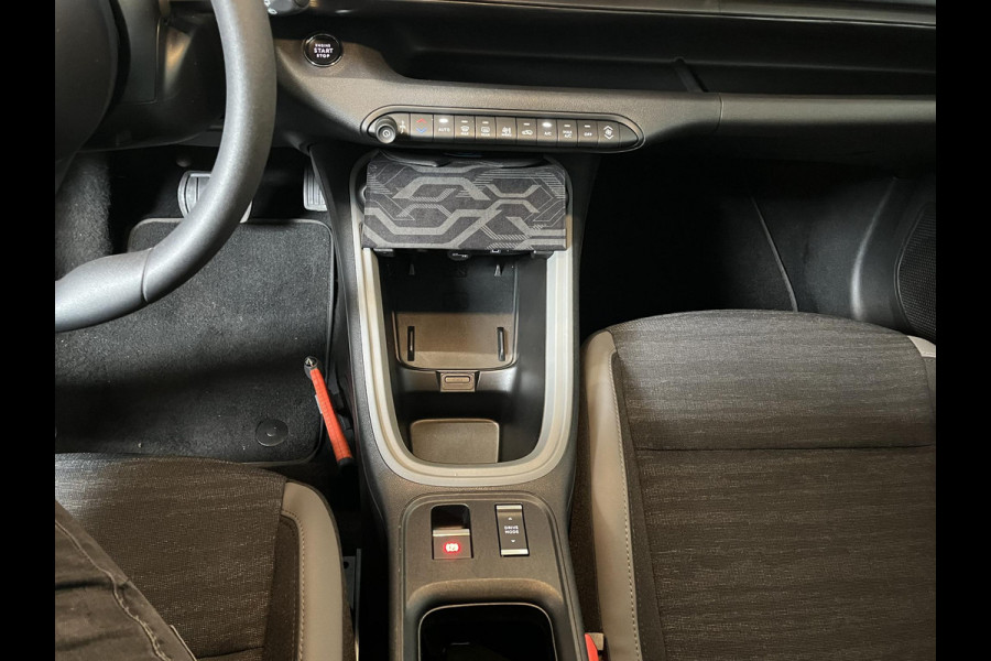 Jeep Avenger Longitude 54 kWh | Navigatie | Apple Carplay/ Android Auto | Parkeersensor achter | Cruise Control | Stoelverwarming | Full LED | Virtual Cockpit | Climate Control