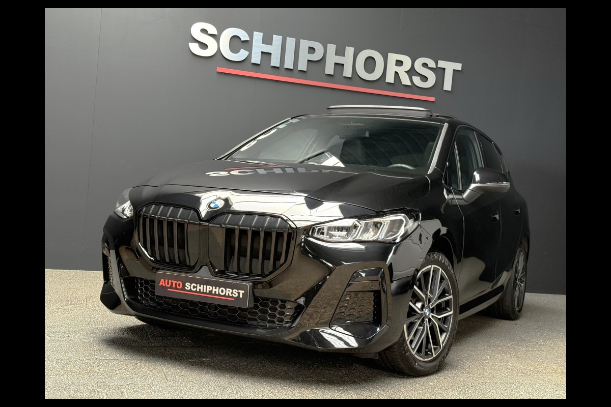 BMW 2 Serie Active Tourer 218i M-sport Panorama elec trekhaak leer BMW 2 Serie Active Tourer 218i M-sport Panorama elec trekhaak leer