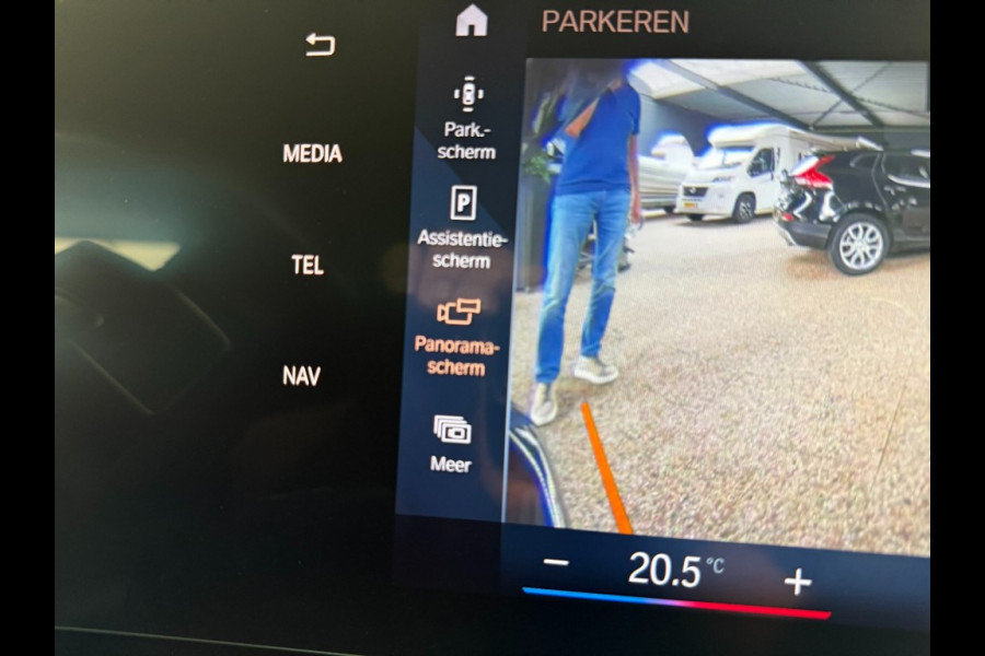BMW 2 Serie Active Tourer 218i M-sport Panorama elec trekhaak leer
