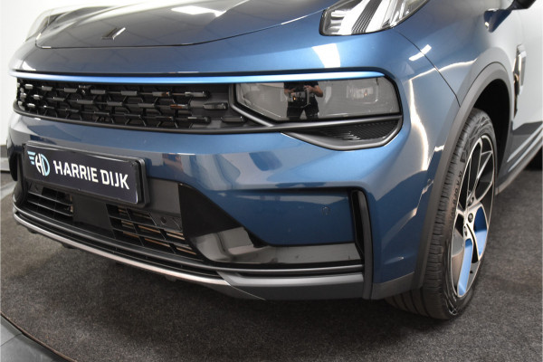Lynk & Co 01 1.5 PHEV 261PK MY23 | 360 Camera | 7.4 kWh boordlader | Donkere hemel | S/K-panodak | Adapt. Cruise | Memory | Elek. klep | LM 20" | 2072