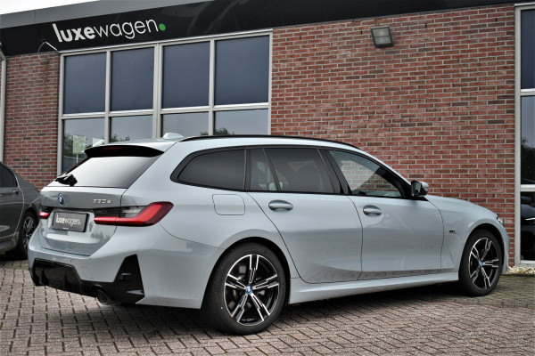 BMW 3 Serie Touring 330e xDrive M-Sport Pano ACC Trekh HUD HiFi Leder Brooklyngrau!