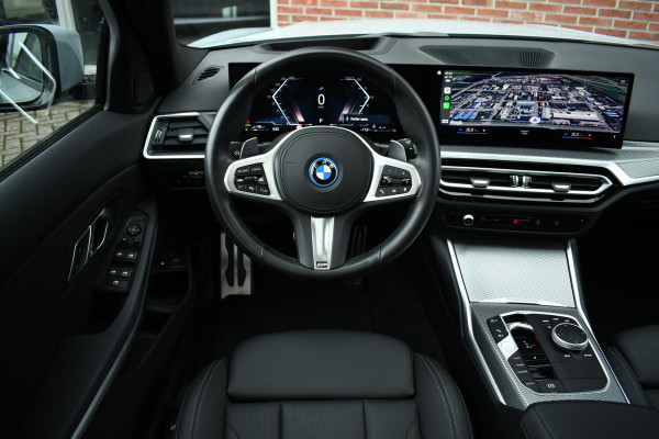 BMW 3 Serie Touring 330e xDrive M-Sport Pano ACC Trekh HUD HiFi Leder Brooklyngrau!