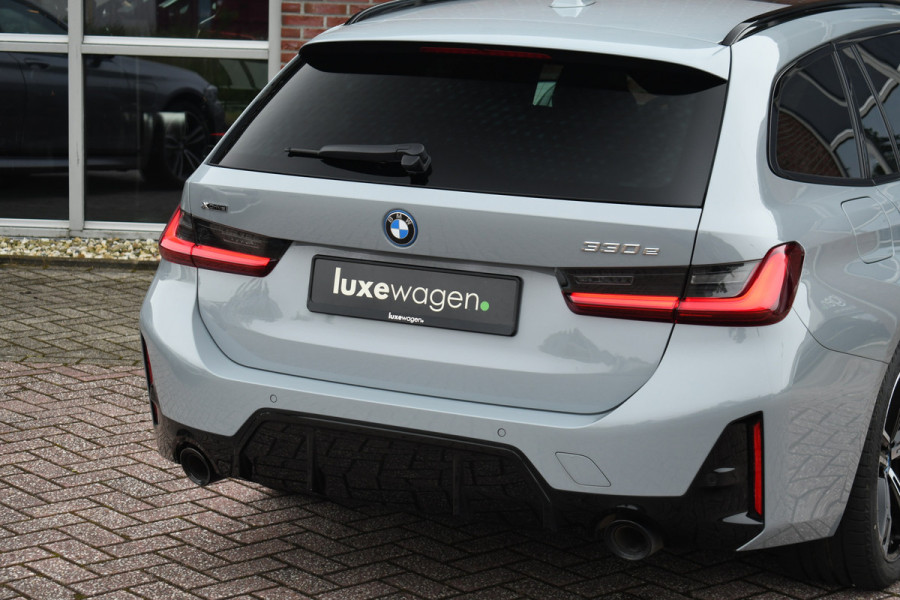 BMW 3 Serie Touring 330e xDrive M-Sport Pano ACC Trekh HUD HiFi Leder Brooklyngrau!