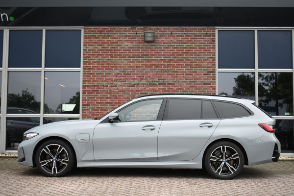 BMW 3 Serie Touring 330e xDrive M-Sport Pano ACC Trekh HUD HiFi Leder Brooklyngrau!