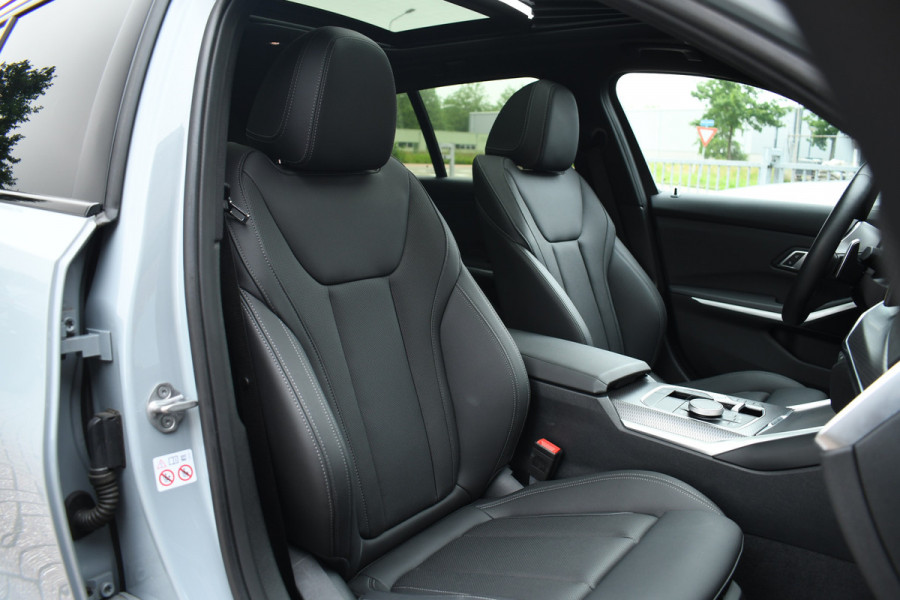 BMW 3 Serie Touring 330e xDrive M-Sport Pano ACC Trekh HUD HiFi Leder Brooklyngrau!