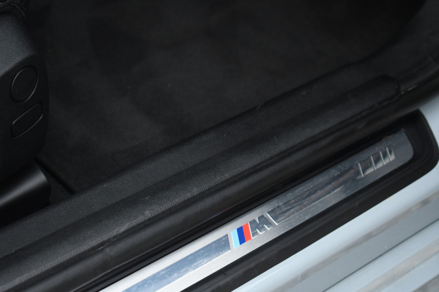 BMW 3 Serie Touring 330e xDrive M-Sport Pano ACC Trekh HUD HiFi Leder Brooklyngrau!