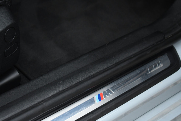 BMW 3 Serie Touring 330e xDrive M-Sport Pano ACC Trekh HUD HiFi Leder Brooklyngrau!