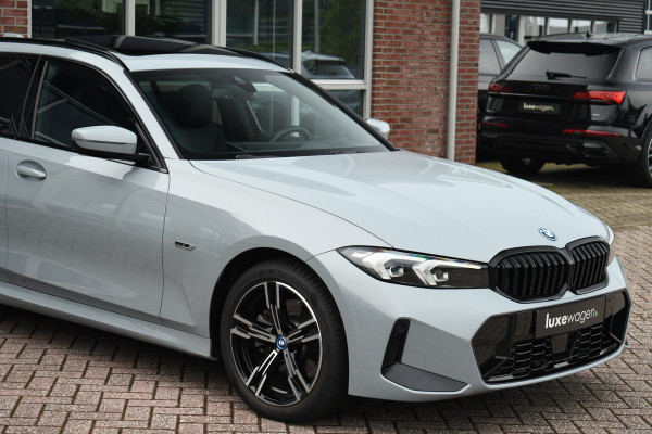 BMW 3 Serie Touring 330e xDrive M-Sport Pano ACC Trekh HUD HiFi Leder Brooklyngrau!