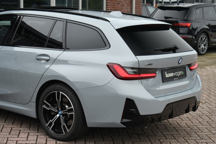 BMW 3 Serie Touring 330e xDrive M-Sport Pano ACC Trekh HUD HiFi Leder Brooklyngrau!