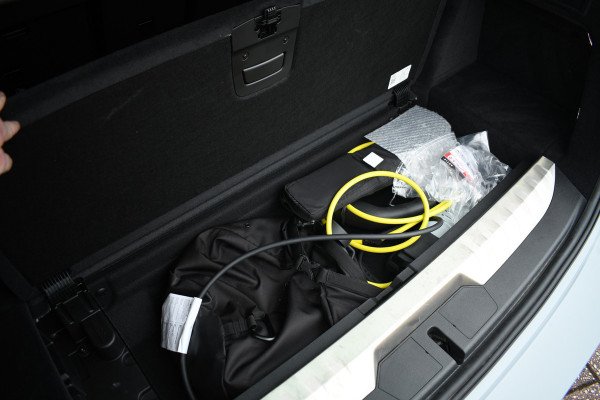 BMW 3 Serie Touring 330e xDrive M-Sport Pano ACC Trekh HUD HiFi Leder Brooklyngrau!