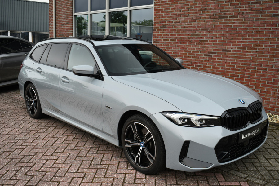BMW 3 Serie Touring 330e xDrive M-Sport Pano ACC Trekh HUD HiFi Leder Brooklyngrau!