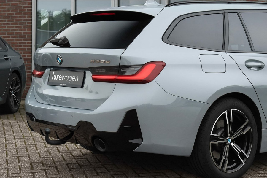 BMW 3 Serie Touring 330e xDrive M-Sport Pano ACC Trekh HUD HiFi Leder Brooklyngrau!