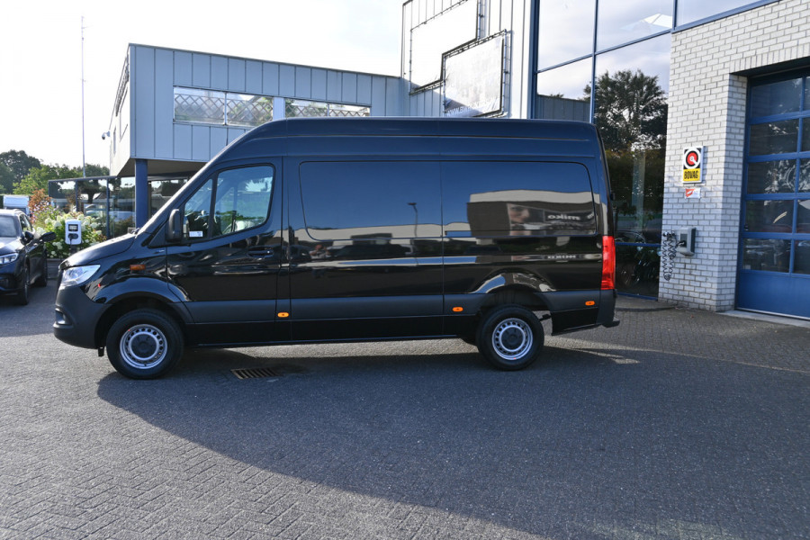 Mercedes-Benz Sprinter 317 CDI L2H2 RWD MBUX navigatie, 360 graden camera, Geveerde stoel, Etc.