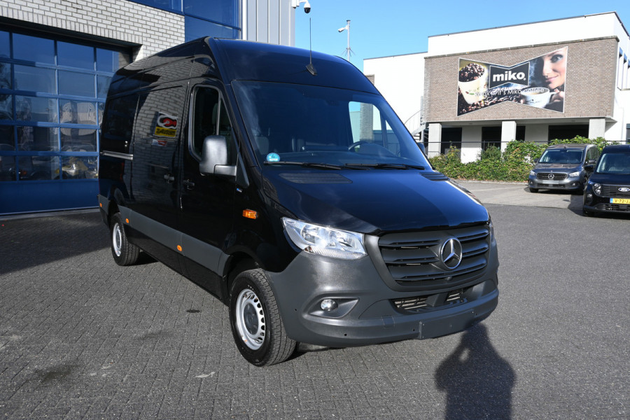 Mercedes-Benz Sprinter 317 CDI L2H2 RWD MBUX navigatie, 360 graden camera, Geveerde stoel, Etc.