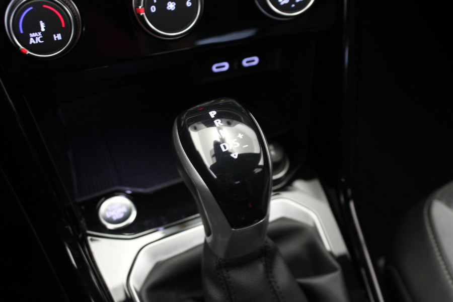 Volkswagen T-Roc 1.5 TSI R-Line |Navi|Camera|Stoelverwarming|