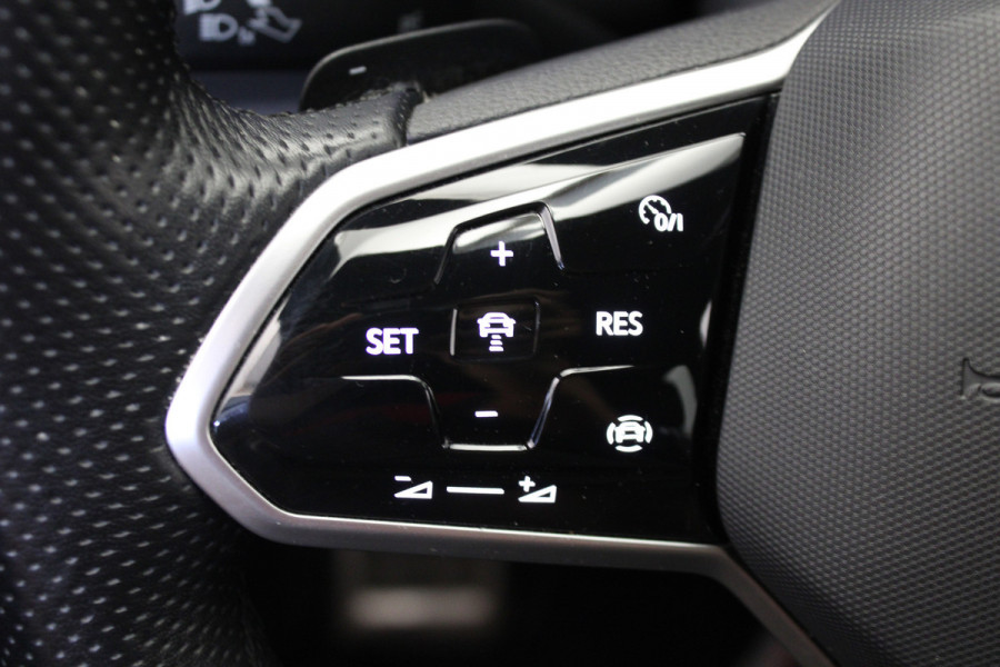 Volkswagen T-Roc 1.5 TSI R-Line |Navi|Camera|Stoelverwarming|