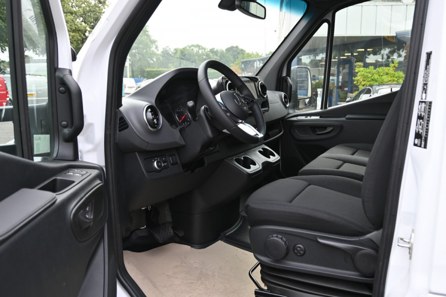 Mercedes-Benz Sprinter 519 CDI Pro MBUX 10.25, LED koplampen, Geveerde stoel, Etc.