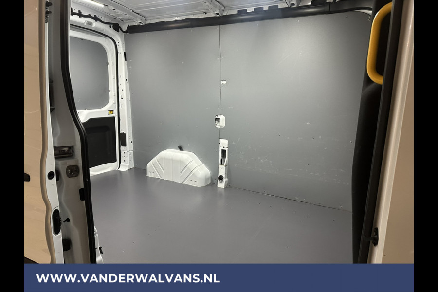 Ford Transit 2.0 TDCI 130pk L2H2 Euro6 Airco | Camera | Android Auto | Cruisecontrol | 2550kg Trekhaak Elektrisch verstelbare bestuurdersstoel, Verwarmde voorruit, Parkeersensoren, Bijrijdersbank, Parkeersensoren